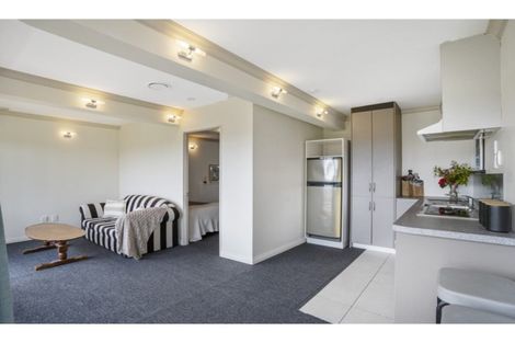 Photo of property in 70 Pemberton Avenue, Bayview, Auckland, 0629