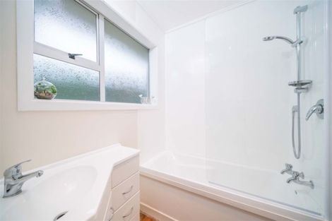 Photo of property in 9 Denise Crescent, Hornby, Christchurch, 8042