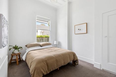 Photo of property in 16 Hamilton Road, Cambridge, 3434