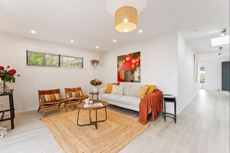 Photo of property in 13 Harbour View Road, Point Wells, Warkworth, 0986