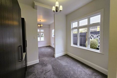 Photo of property in 127 Muritai Road, Eastbourne, Lower Hutt, 5013