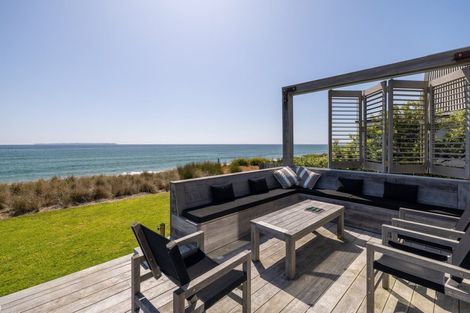 Photo of property in 23 Karewa Parade, Papamoa Beach, Papamoa, 3118