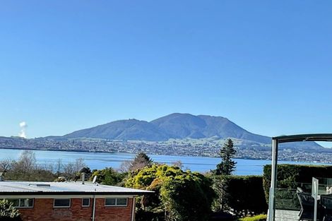 Photo of property in 11 Earle Place, Acacia Bay, Taupo, 3330