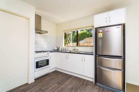 Photo of property in 33 Glen Vista Place, Bayview, Auckland, 0629