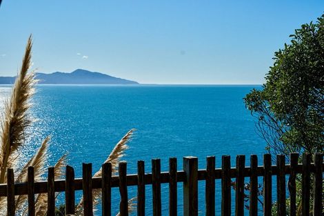 Photo of property in 43 Haunui Road, Pukerua Bay, 5026