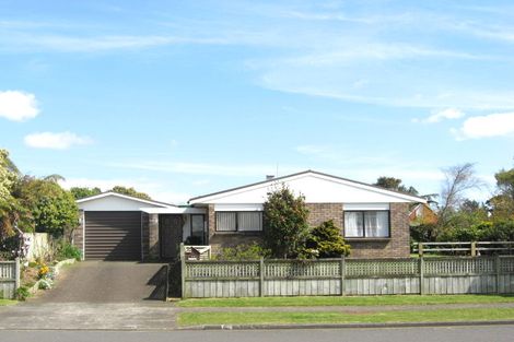 Photo of property in 39 Heta Road, Highlands Park, New Plymouth, 4312