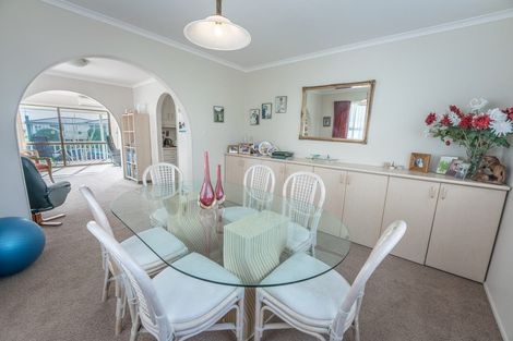 Photo of property in 74 Laurence Street, Manly, Whangaparaoa, 0930