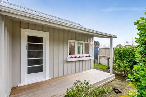 Photo of property in 210a Tukapa Street, Westown, New Plymouth, 4310