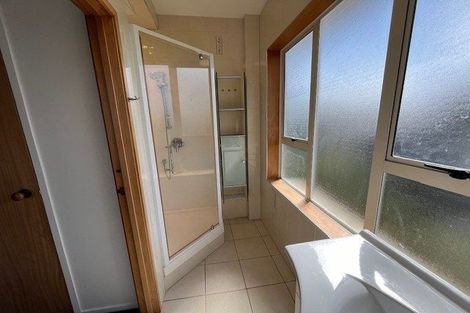 Photo of property in 24 Hurstbourn Priors, Goodwood Heights, Auckland, 2105