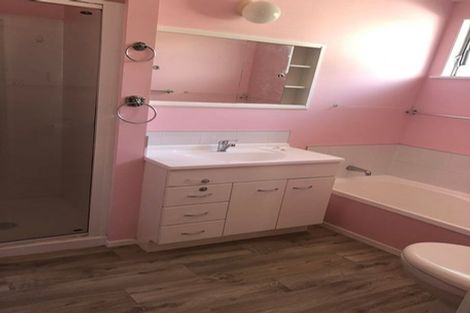 Photo of property in 20 Edwards Place, Terrace End, Palmerston North, 4410