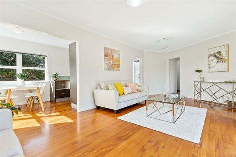 Photo of property in 2 Talavera Place, Te Atatu South, Auckland, 0602