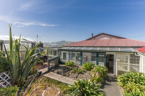 Photo of property in 11 Monowai Road, Ravensbourne, Dunedin, 9022