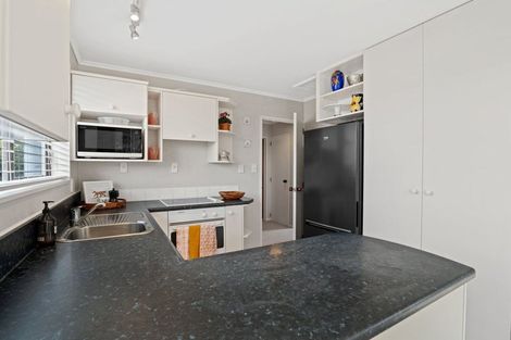 Photo of property in 1a James Condon Place, Redwood, Christchurch, 8051