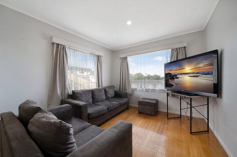 Photo of property in 19 Lynwood Road, New Lynn, Auckland, 0600