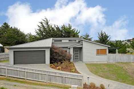 Photo of property in 9 Abbey Way, Whitby, Porirua, 5024