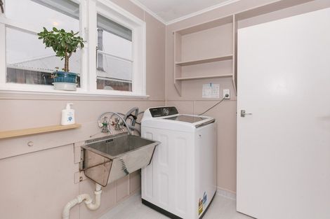 Photo of property in 45 Tweed Street, Roslyn, Palmerston North, 4414