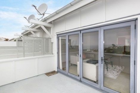 Photo of property in 30b Connaught Terrace, Brooklyn, Wellington, 6021