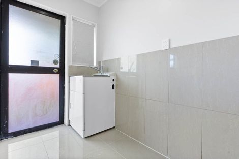 Photo of property in 1/100 Shifnal Drive, Randwick Park, Auckland, 2105