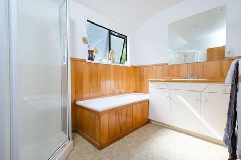 Photo of property in 36 Redlands Grove, Swanson, Auckland, 0612