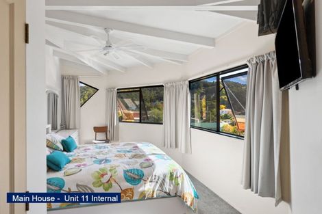 Photo of property in 32-34 School Road, Paihia, 0200