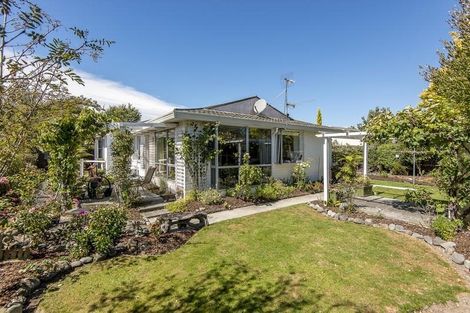 Photo of property in 2/7a Kruse Place, Redwood, Christchurch, 8051