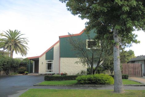 Photo of property in 21 Tudor Avenue, Ilam, Christchurch, 8041