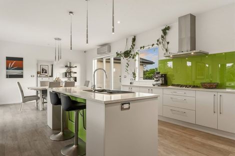 Photo of property in 1 Ngaire Close, Wainui, Silverdale, 0994