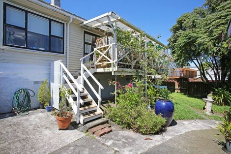 Photo of property in 15 Court Crescent, Panmure, Auckland, 1072