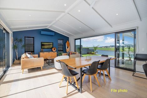 Photo of property in 20 Ngaroma Crescent, Whitianga, 3510