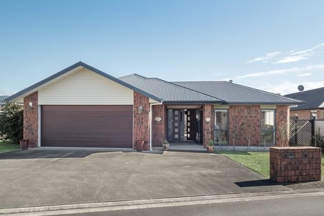 Photo of property in 1 Kasey Josh Place, Katikati, 3129