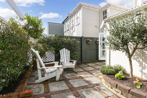 Photo of property in 206 Tinakori Road, Thorndon, Wellington, 6011