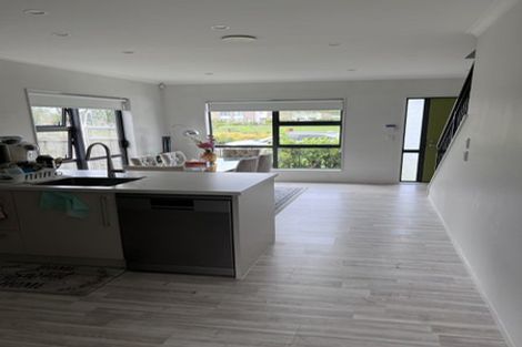 Photo of property in 13 Nganui Avenue, Takanini, 2112