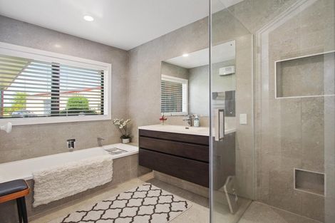 Photo of property in 137 Hart Road, Pukekohe, 2676