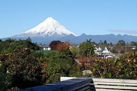 Photo of property in 15c Anderson Way, Highlands Park, New Plymouth, 4312