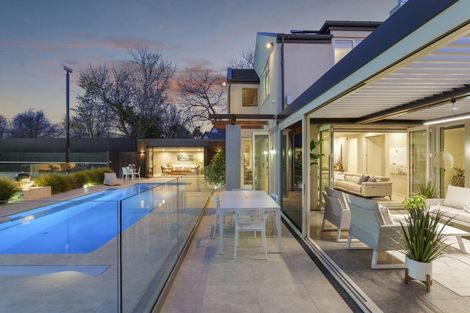 Photo of property in 90 Memorial Avenue, Ilam, Christchurch, 8053