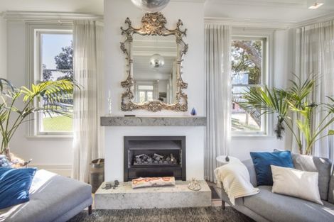 Photo of property in 4 Bath Street, Devonport, Auckland, 0624