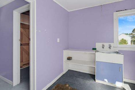 Photo of property in 10 Williams Street, Otane, 4202