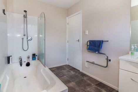 Photo of property in 112 California Drive, Totara Park, Upper Hutt, 5018