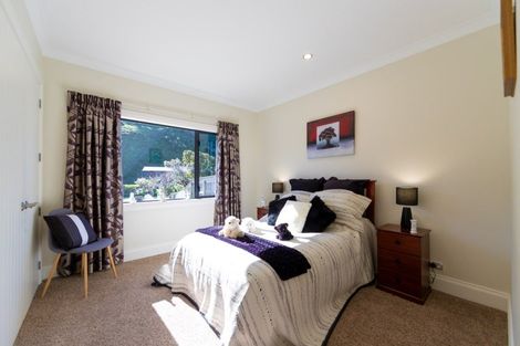 Photo of property in 12 Oak Place, Poraiti, Napier, 4112