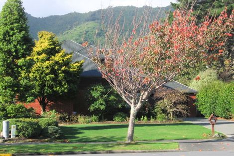 Photo of property in 7 Papawai Grove, Waikanae, 5036