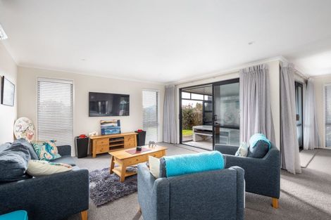 Photo of property in 5 Mahuru Lane, Okato, 4335