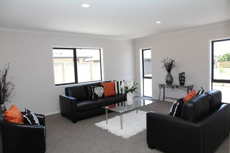 Photo of property in 5 Market Lane, Westown, New Plymouth, 4310