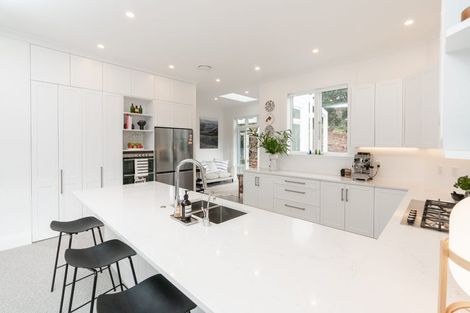 Photo of property in 15 Wesley Road, Kelburn, Wellington, 6012