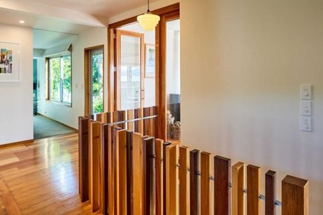 Photo of property in 42 Pukatea Street, Eastbourne, Lower Hutt, 5013