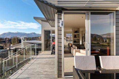 Photo of property in 10 Sunnyside Lane, Wanaka, 9305