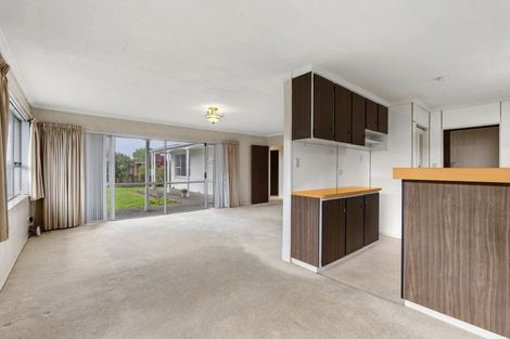Photo of property in 20 Mayfair Place, Westown, New Plymouth, 4310