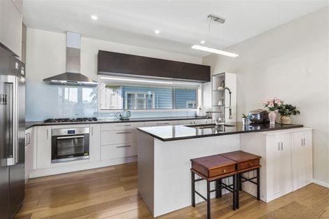 Photo of property in 44 Regent Street, Devonport, Auckland, 0624