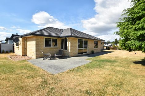 Photo of property in 14 Irishman Drive, Twizel, 7901