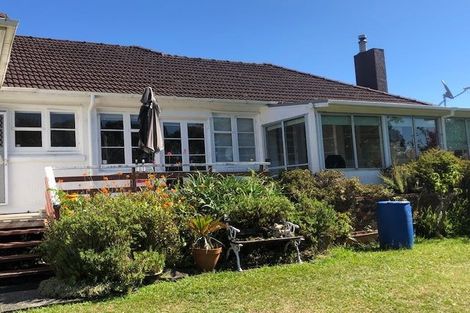 Photo of property in 9 Savoy Road, Glen Eden, Auckland, 0602