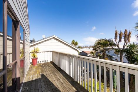 Photo of property in 653 Marine Parade, Napier South, Napier, 4110